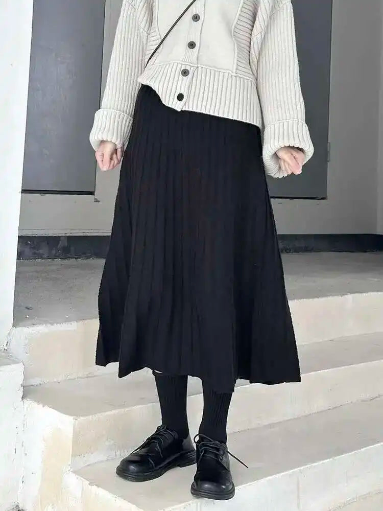 High Elastic Waist Black Pleated Knitting Sweater A-line Half-body Skirt Women Fashion Tide New Autumn Winter 2025 1DH9208