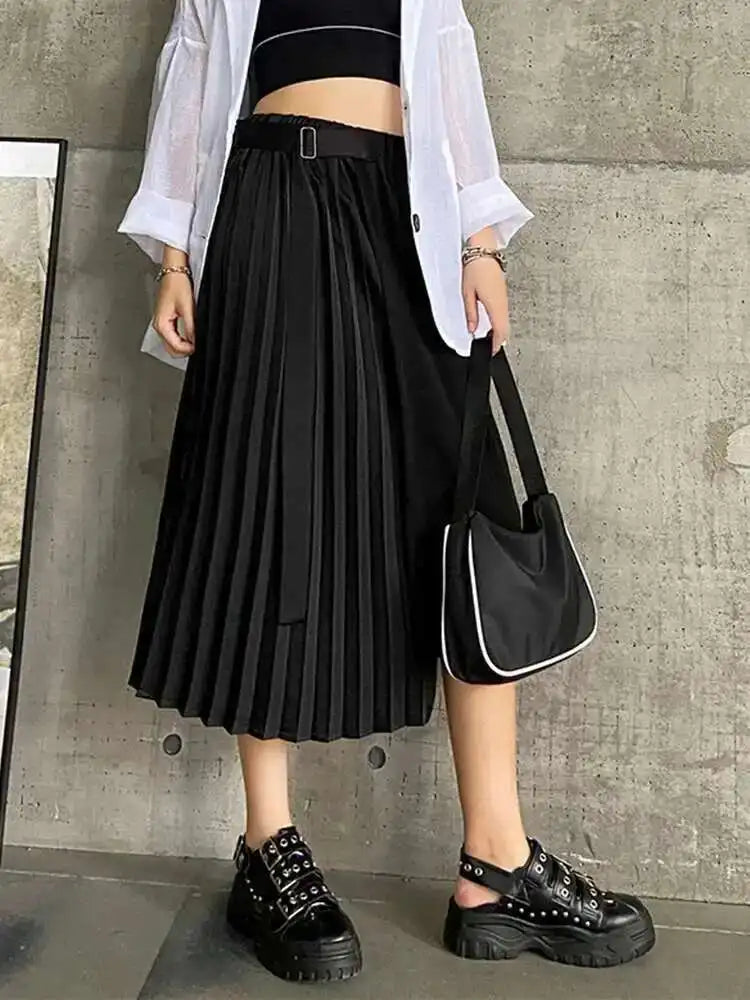Black T-shirt Pleated Irregular Half-body Skirt Two Pieces Suit New Round Neck Women Fashion Spring Summer 2025 1DH5042