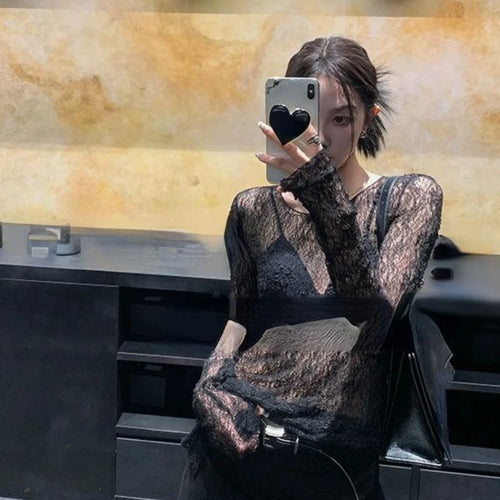 Load image into Gallery viewer, Y2K Hollow Out Knitted Smock Top Vintage Slim Fit T-shirt Women Gothic Crochet Pullovers Casual Y2k Aesthetic Tshirts Grunge
