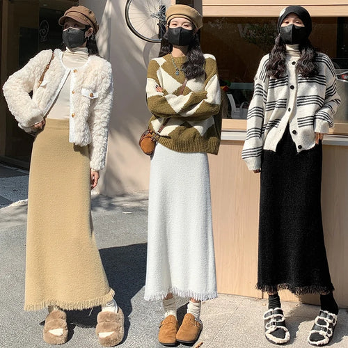 Load image into Gallery viewer, Korean Fashion Black White Tassels Elegant High Waist Long Skirt Women Khaki Slim Versatile Party Skirts 2024 New Autumn Winter
