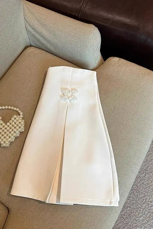 White Chinese Style Button Up Mini Skirts Women Black High Waisted Pleated A-line Wrapped Hip Short Skirt Chic Korean 2024 Retro