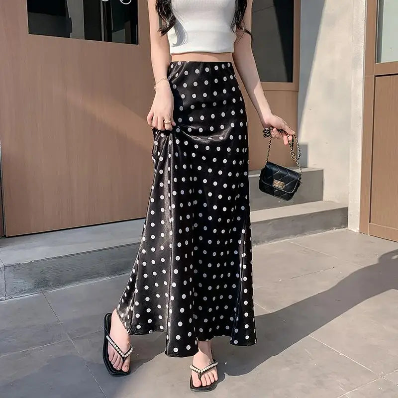Spring Summer French Fashion Black Beige Dot Elegant Sexy Pleated Long Skirt Women High Waist Slim Wrapped Hip Skirt 2025 Casual