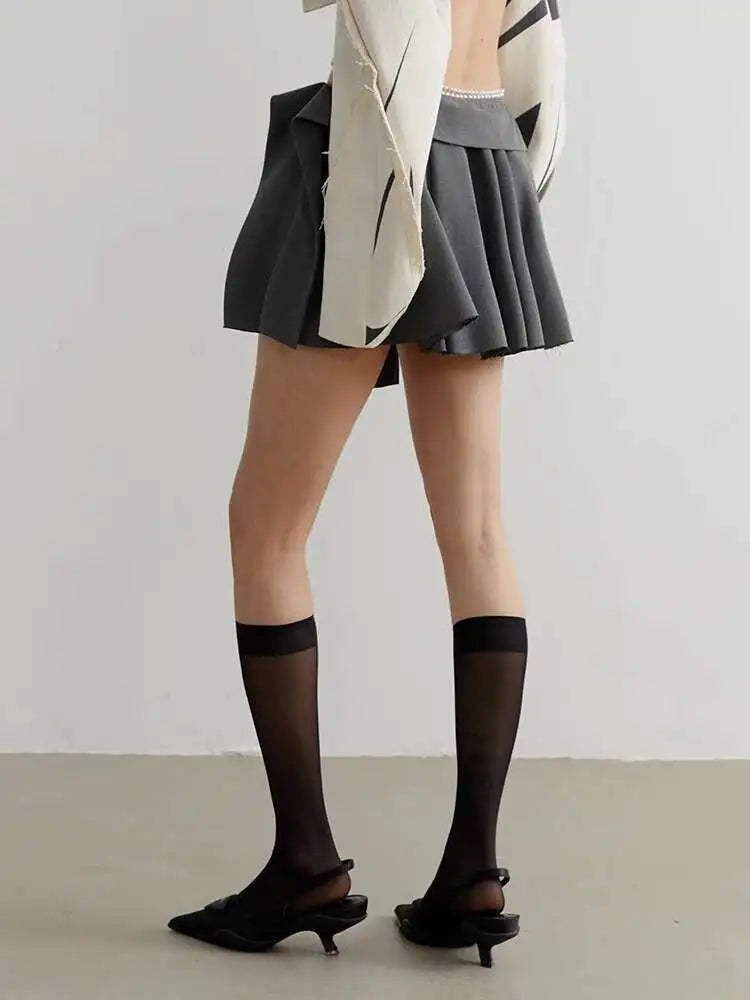 High Waist Gray Pleated Irregular Hem Casual Mini Half-body Skirt Women Fashion Tide New Spring Autumn 2025 1DF6142