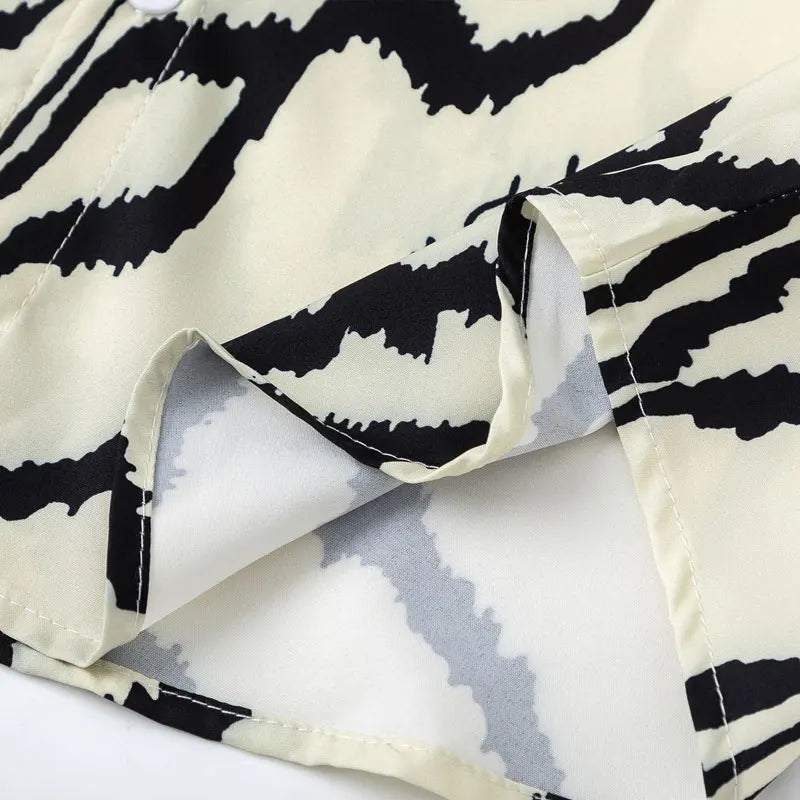 Vintage Hawaiian Shirts Irregular Stripes Graphic Printed Button Up Blouse Hip Hop Casual Baggy Short Sleeve Summer Beach Tops