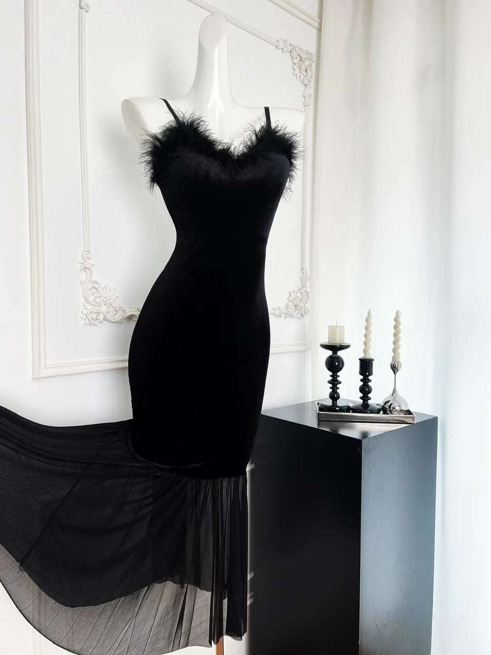 Autumn French New Sexy Long Dress Women Fashion Black Velvet Patchwork Mesh Plush V Neck Sleeveless Slim Backless Fishtail Dress