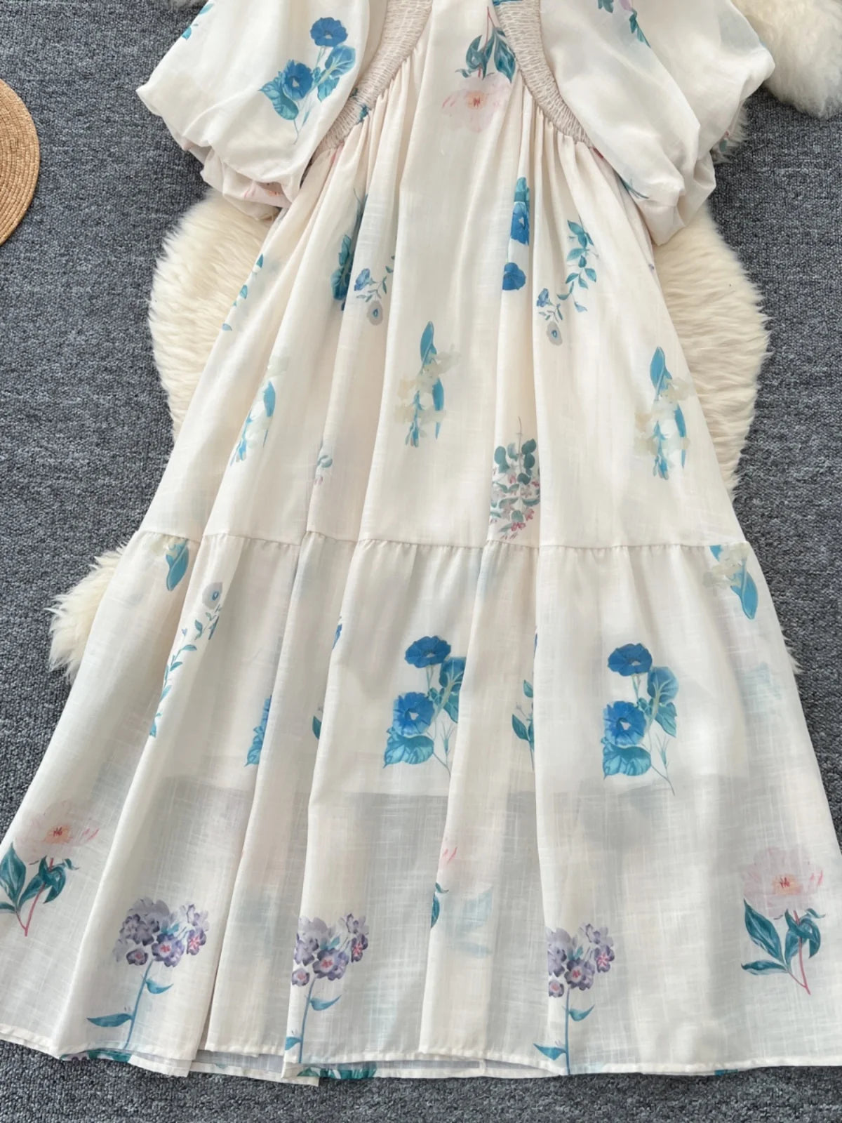 French Women Vintage Sweet Beige Printed Backless Party Long Dress Summer New Square Neck Short Sleeves Pleated Dress Bohemian