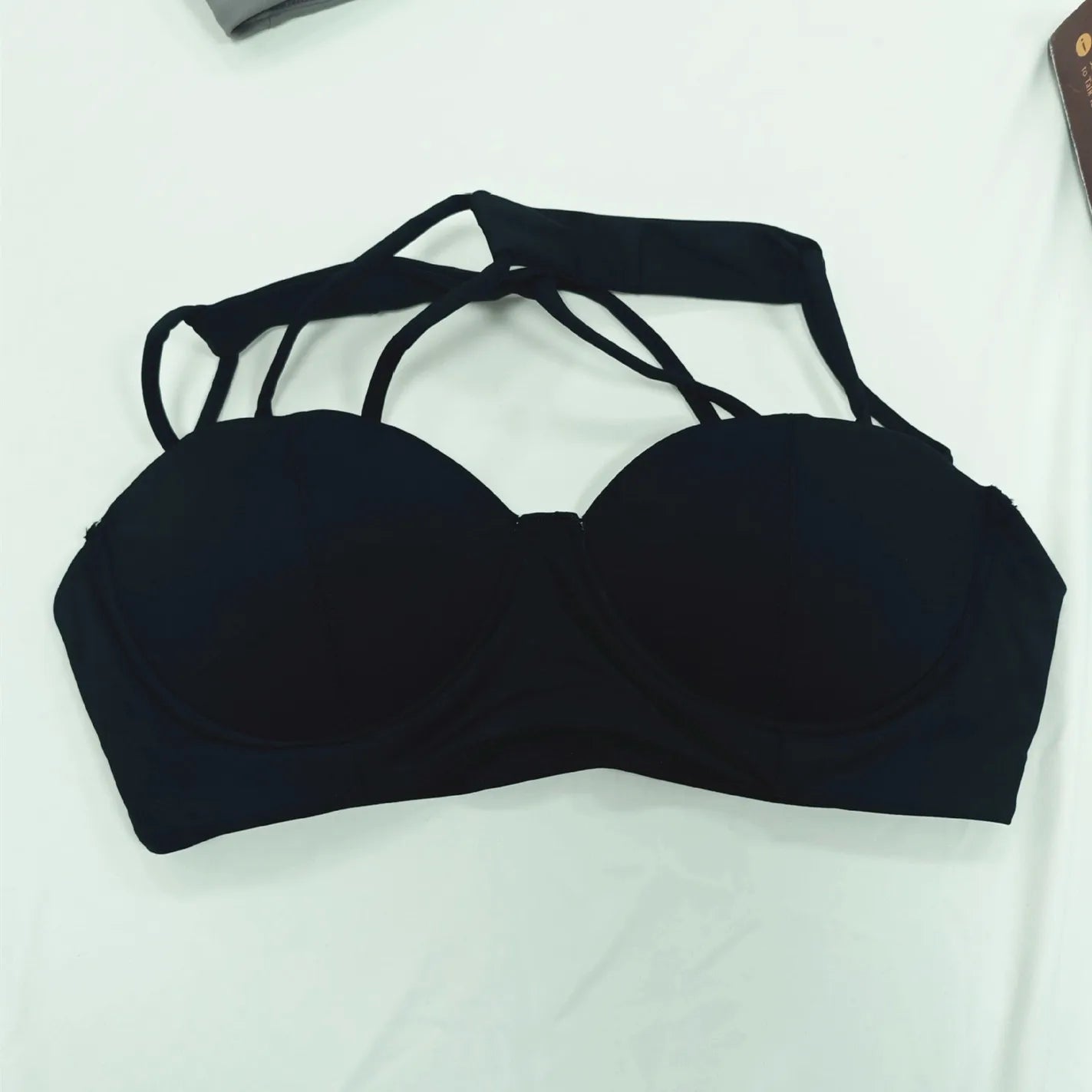 Women Sports Bra Sexy Criss Cross Straps Back High Support Impact Yoga Underwear Running Fitness Workout Bra Gym Padded Bralette