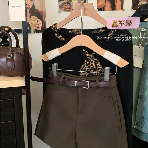 Load image into Gallery viewer, Korean 2024 New Women&#39;s Black Grey A-line Woolen Shorts Green High Waisted Thickshort Pants Autumn Winter Casual Versatile Trend
