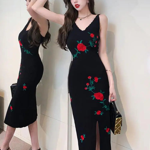 Load image into Gallery viewer, Korean Women's Black Rose Flower Embroidery V-neck Slim Knitted Slip Long Dress Summer Retro Sleeveless Wrapping Hip Split Dress
