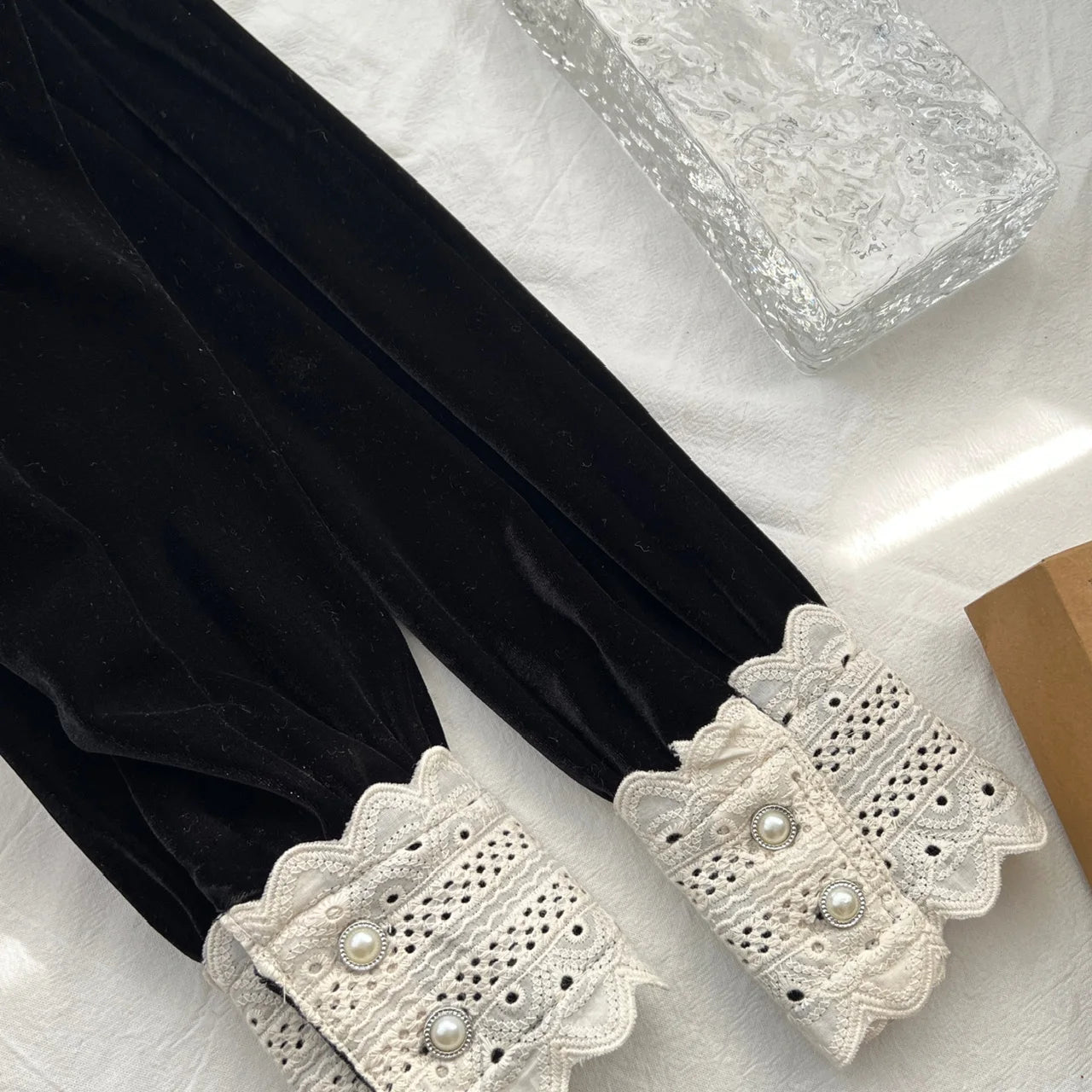 French Retro Women Beige Velvet Patchwork Lace Bow Button Mini Dress Autumn Winter Long Sleeved High Waist Pleated Short Dresses