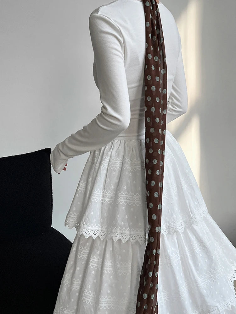 Women White Brief Slim Elegant Layers Long Cake Dress New V-Neck Long Sleeve Fashion Tide Spring Autumn 2025 1DH9982