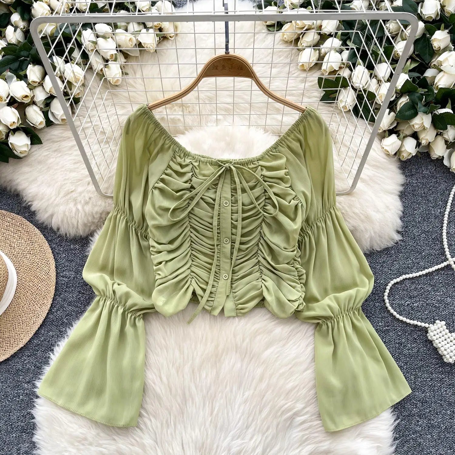French 2024 Autumn New Black Beige Slim Festival Blouse Women Green Flared Long Sleeved Pleated Lace-up Short Shirt Versatile