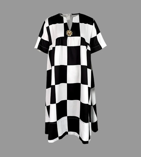 Women Plaid Midi Dresses 2025 Woman Loose Black White Contrast Color Appliques Deep V-Neck Pleated Party Dresses