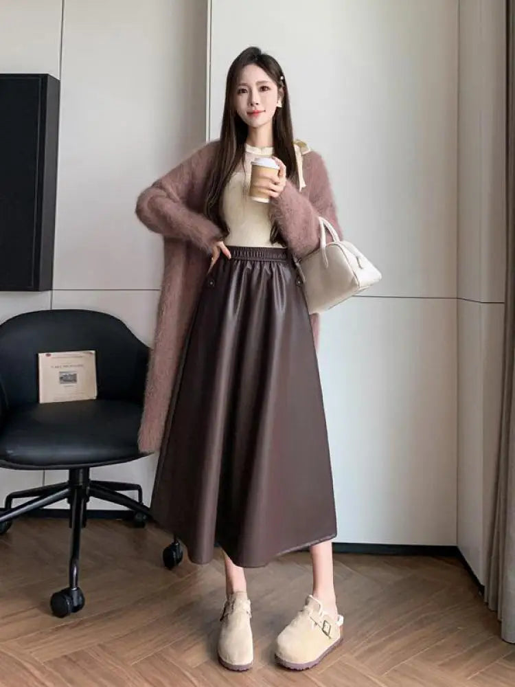 Autumn Winter French Vintage Brown Temperament Pu Leather Skirts For Woman Black Slim Elegant High Waisted Pleated Skirt Fashion