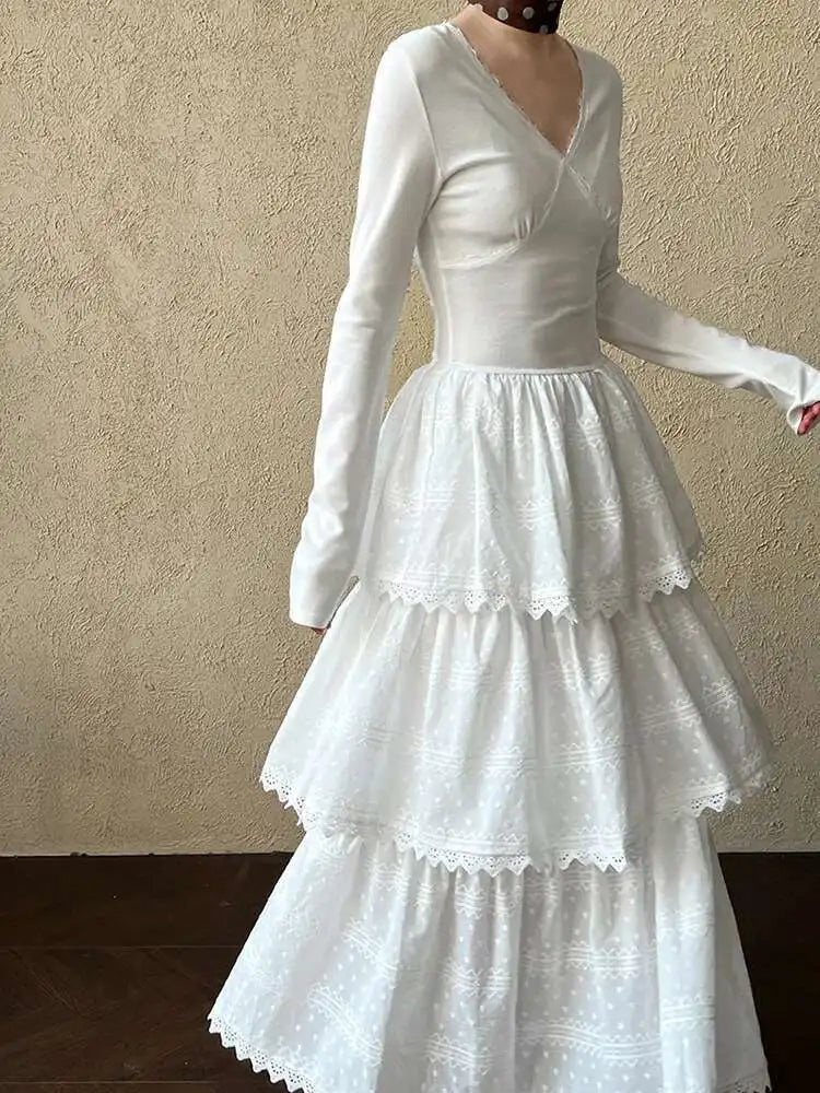 Women White Brief Slim Elegant Layers Long Cake Dress New V-Neck Long Sleeve Fashion Tide Spring Autumn 2025 1DH9982