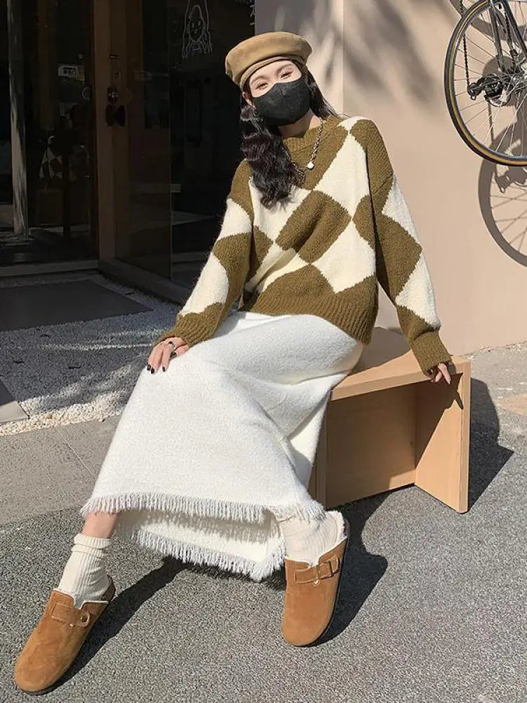 Korean Fashion Black White Tassels Elegant High Waist Long Skirt Women Khaki Slim Versatile Party Skirts 2024 New Autumn Winter