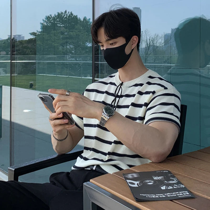 Korean Style Men's T-shirts Round Collar Striped Design Contrast Color Short Sleeved Casual Knitting Male Tee Summer 9W1197