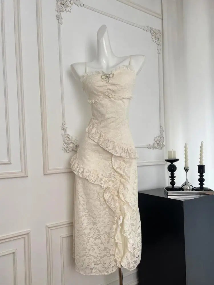 Summer 2024 French Vintage Beige Lace Sleeveless Elegant Spaghetti Strap Long Dress Women Backless Ruffles Party Evening Dresses