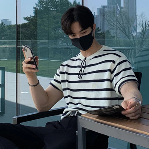 Load image into Gallery viewer, Korean Style Men's T-shirts Round Collar Striped Design Contrast Color Short Sleeved Casual Knitting Male Tee Summer 9W1197
