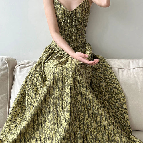 Load image into Gallery viewer, Women Green Printed Bandage Long Spaghetti Strap Dress New V-Neck Sleeveless Fashion Tide Spring Summer 2025 1DJ1311
