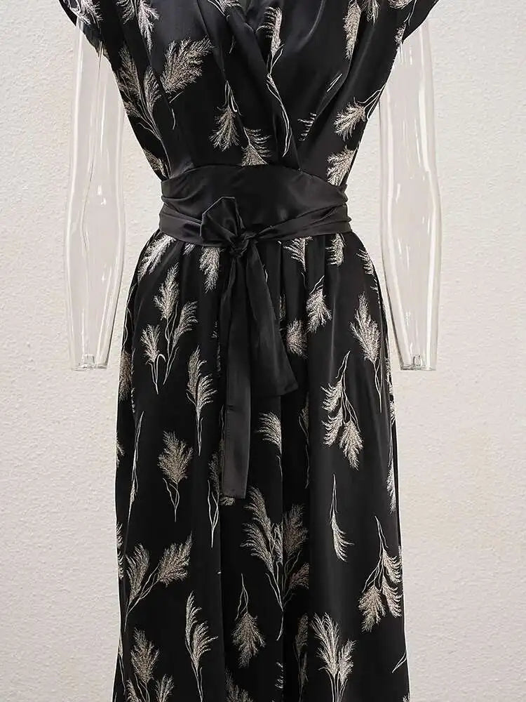 Women Beige Striped Printed Belted Elegant Midi Dress New V-Neck Sleeveless Fashion Tide Spring Summer 2025 CPG1504