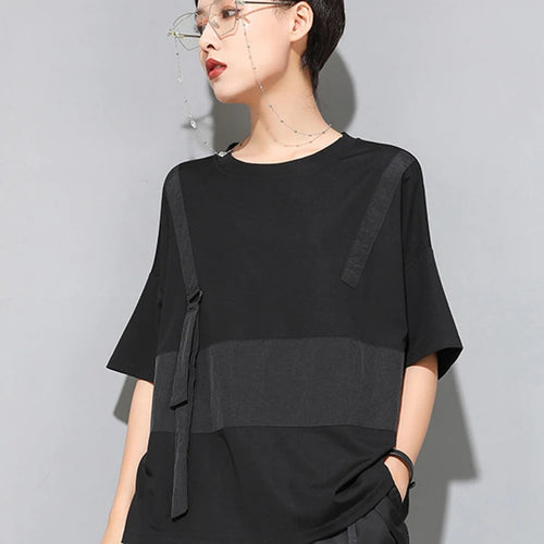 Load image into Gallery viewer, Women Black Contrast Color Split Big Size T-shirt New Round Neck Half Sleeve  Fashion Tide  Spring Summer 2025 1U136
