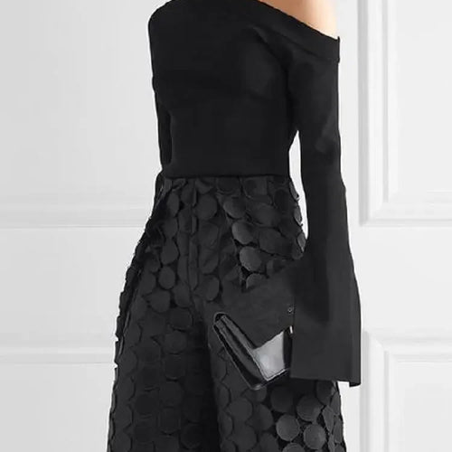 Load image into Gallery viewer, Women Asymmetric Black One-Shoulder Causal T-Shirts Spring Long Sleeves Simple Skinny Tops Pullovers 2024 New
