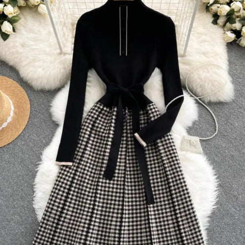 Load image into Gallery viewer, Women's New French Vintage Black Patchwork Lattice Slim Temperament Knit Dress Autumn Winter Elegant Bandage Party Long Dresses
