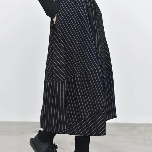 Load image into Gallery viewer, High Elastic Waist Black Striped Pocket Casual A-line Half-body Skirt Women Fashion Tide New Spring Autumn 2025 1DJ1205
