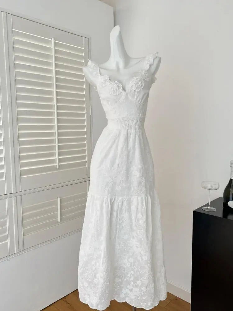 French White Flower Lace Backless Vacation Long Dress Summer Sexy V-neck High Waist Party Elegant Sleeveless Ruffles Dress Women