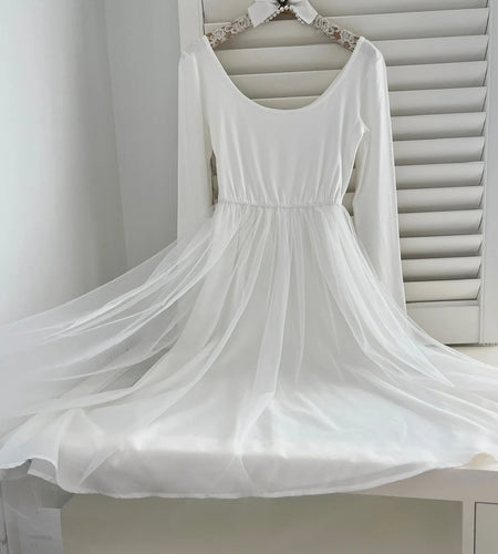 Vintage Autumn 2024 White Mesh Elegant Round Neck Pleated A-line Dress Women High Waist Long Sleeve Backless Dress Casual Simple