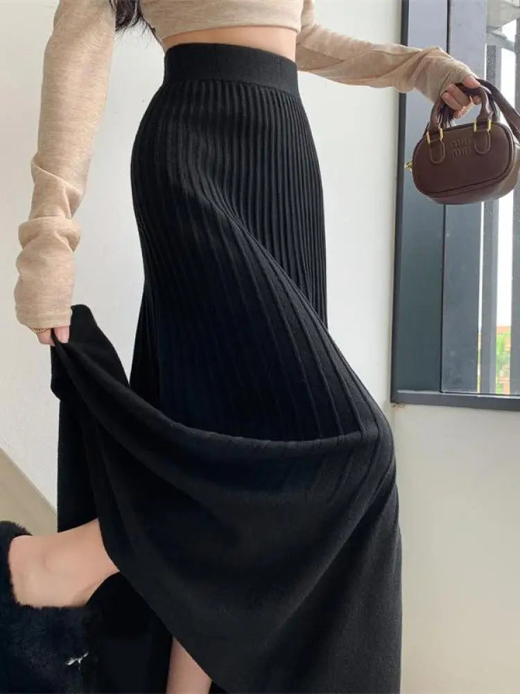 Autumn Winter Women's Black Elastic High Waist Skirt Korean Version Retro Beige Elegant Vacation Party Pleated A-line Long Skirt