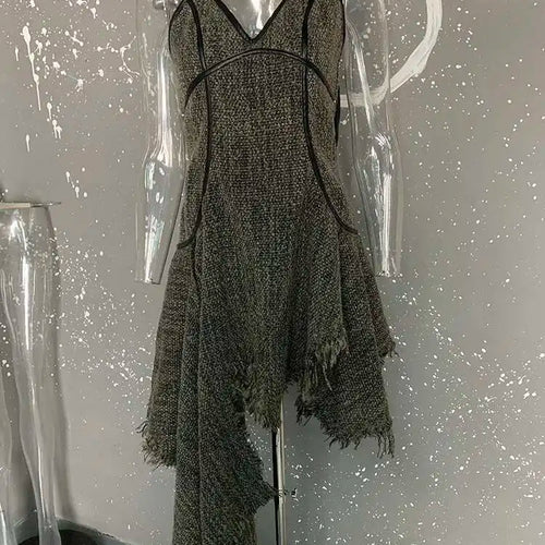 Load image into Gallery viewer, Women 25% Wool Irregular Tassels Burr Hem Vintage Dress New V-Neck Sleeveless Fashion Tide Autumn Winter 2025 1DH4036
