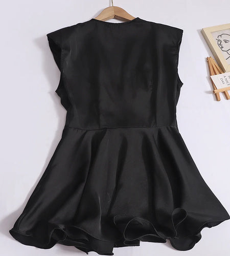 Women Black V-neck Hollow Sleeveless Ruffles Pleated Tank Tops Summer Elegant Pullover Vest Versatile Simplicity Ladies Fashion