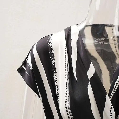 Load image into Gallery viewer, Women Beige Striped Printed Belted Elegant Midi Dress New V-Neck Sleeveless Fashion Tide Spring Summer 2025 CPG1504
