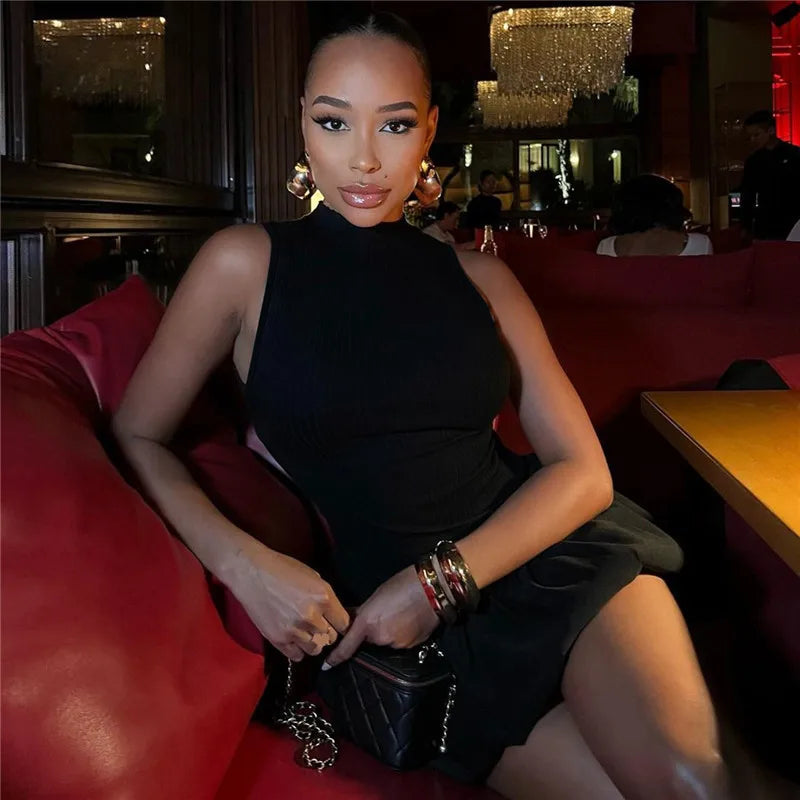 Hollow Out Backless Sleeveless Mini Dress For Women Summer New Fashion Solid O Neck Slim Pleated Dress Elegant 2024