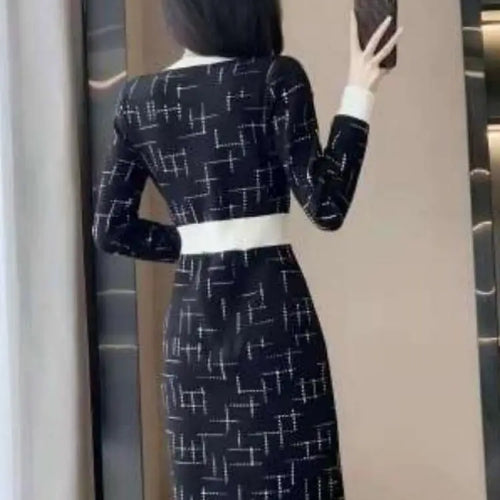 Load image into Gallery viewer, Autumn Winter Black Patchwork High Wais Round Neck Knit Dress French Women's Long Sleeved Office Slim Single Breasted Midi Dress
