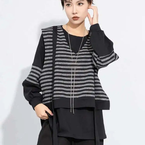 Load image into Gallery viewer, Black Striped Color-block Sweatshirt New Round Neck Long Sleeve Women Big Size Fashion Tide Spring Autumn 2025 1DH7485

