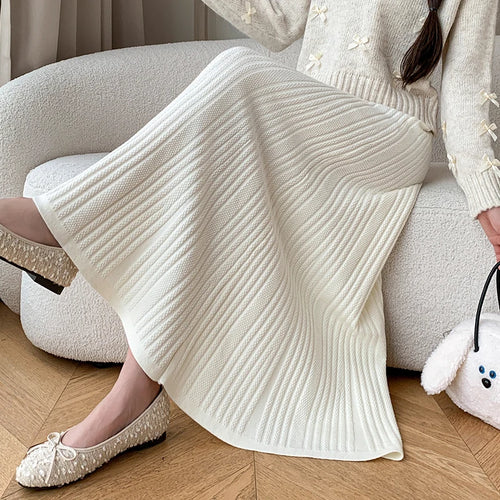 Load image into Gallery viewer, Vintage Women's Solid Elegant Party Knitted Long Skirt High Waist Pleated Warm Vacation A-line Skirts 2024 Autumn Winter Popular
