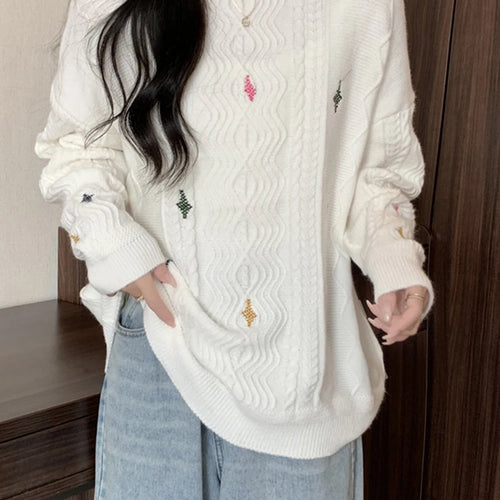 Load image into Gallery viewer, Women Knitted Sweater Autumn New O-Neck Vintage Embroidered Knitwear Baggy Long Sleeve Warm Lady White Pullover Chic
