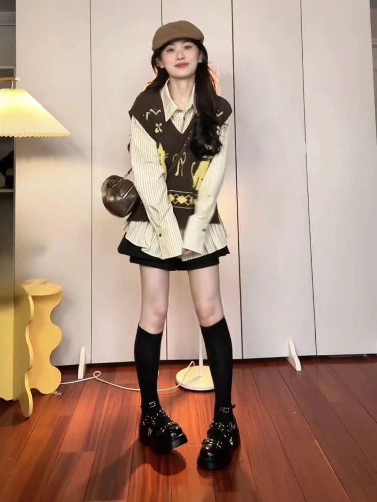 Preppy Style Sleeveless Sweater Vest Casual Vintage V-neck Pullovers Y2k Aesthetic Women Streetwear Cartoon Knitwear Waistcoat