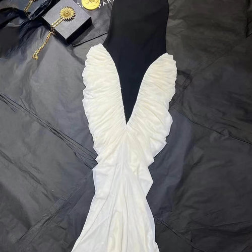 Load image into Gallery viewer, Hit Color Spliced Folds Sense of Design Dresses for Women Halter Sleeveless High Wasit Temperament Dress Female New
