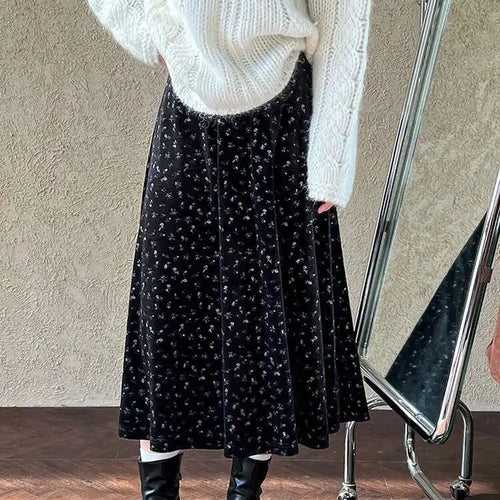 Load image into Gallery viewer, High Elastic Waist Black Pattern Printed Velvet A-line Half-body Skirt Women Fashion Tide New Spring Autumn 2025 1DH8929
