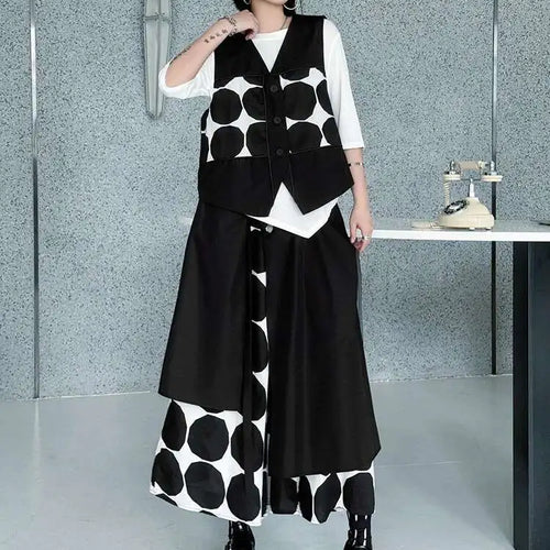 Load image into Gallery viewer, Big Size Black Dot Vest Wide Leg Pants Two Piece Suit New V-Neck Sleeveless Women Fashion Tide Spring Autumn 2025 1DJ1039
