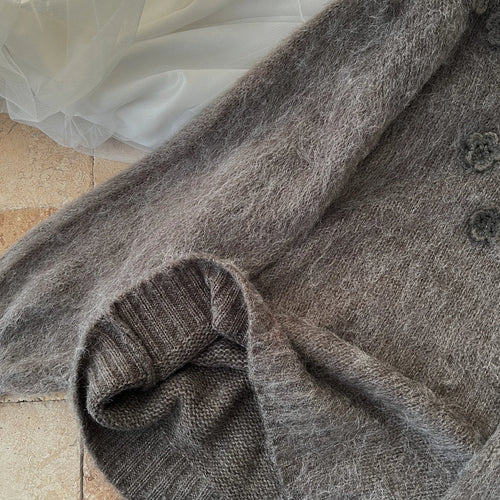 Load image into Gallery viewer, French Women Purple Long Sleeve Knitted Pullover V-neck Fashion Sweater Autumn Winter Grey Flower Decorate Tops 2025 Clothing
