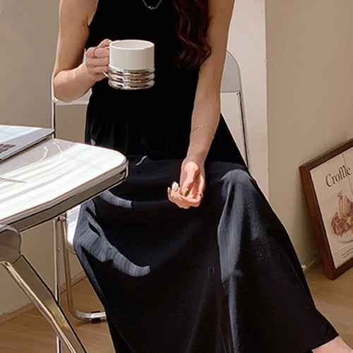 Load image into Gallery viewer, Solid Color Slim Casual Women&#39;s Dresses Black Sleeveless O-neck Summer Fashion Dress Party Club Hepburn Style Tank Dress
