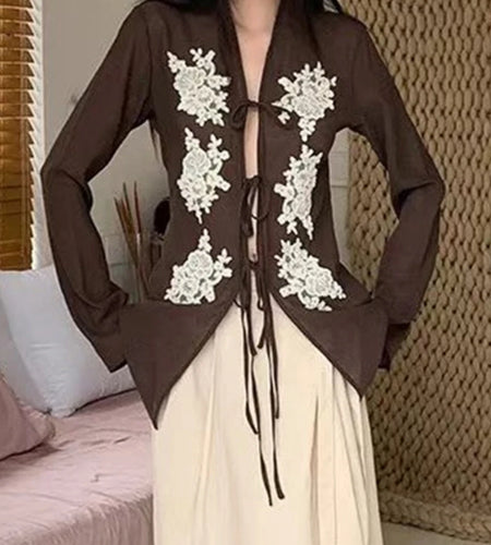 Hit Color Spliced Apppliques Elegant Blouses for Women V Neck Long Sleeves Patchwork Lace Up Blouse Female Clothing