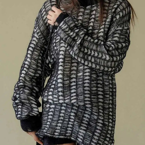 Load image into Gallery viewer, Blue Thin Hollow Out Knit Sweater Round Neck Long Sleeve Women Pullovers New Fashion Tide Spring Autumn 2025 1DH4489
