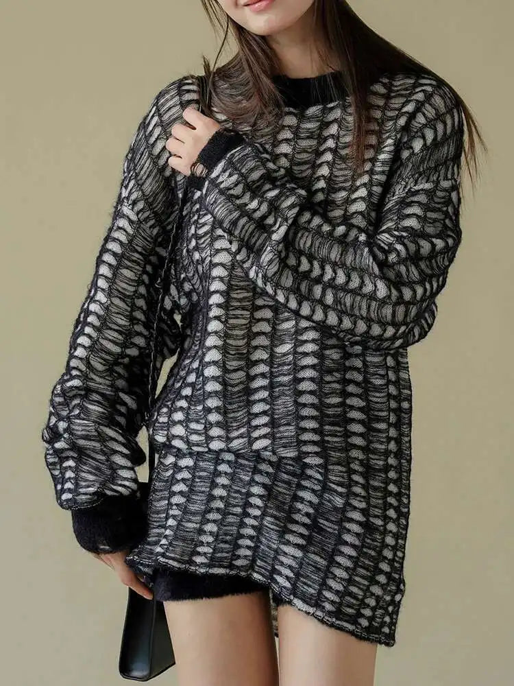 Blue Thin Hollow Out Knit Sweater Round Neck Long Sleeve Women Pullovers New Fashion Tide Spring Autumn 2025 1DH4489