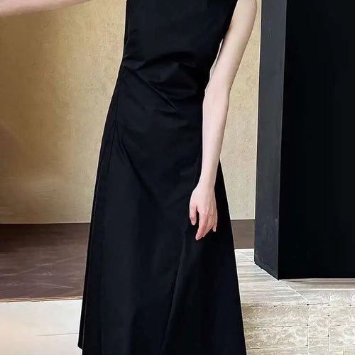Load image into Gallery viewer, Women Black Pleated Elegant Pleated Long A-line Dress New Round Neck Sleeveless Fashion Tide Spring Summer 2025 1DH6117
